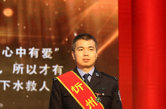 张振华2.webp.jpg